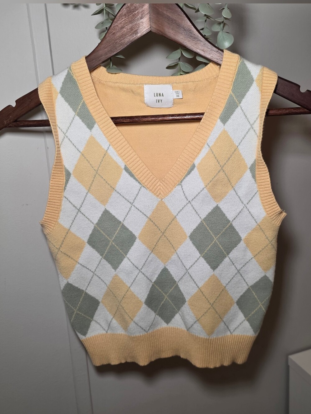 Luna Ivy Yellow & Sage Argyle V-Neck Sweater Vest
